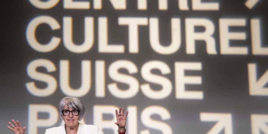 Nach vierjähriger Bauzeit wurde das Schweizer Kulturzentrum in Paris in Anwesenheit von Bundesrätin Elisabeth Baume-Schneider wiedereröffnet.