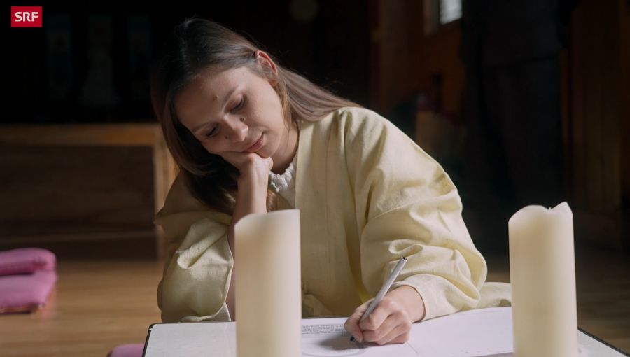 Zu Beginn des Seminars wirkt Mira Weingart noch gefasst.