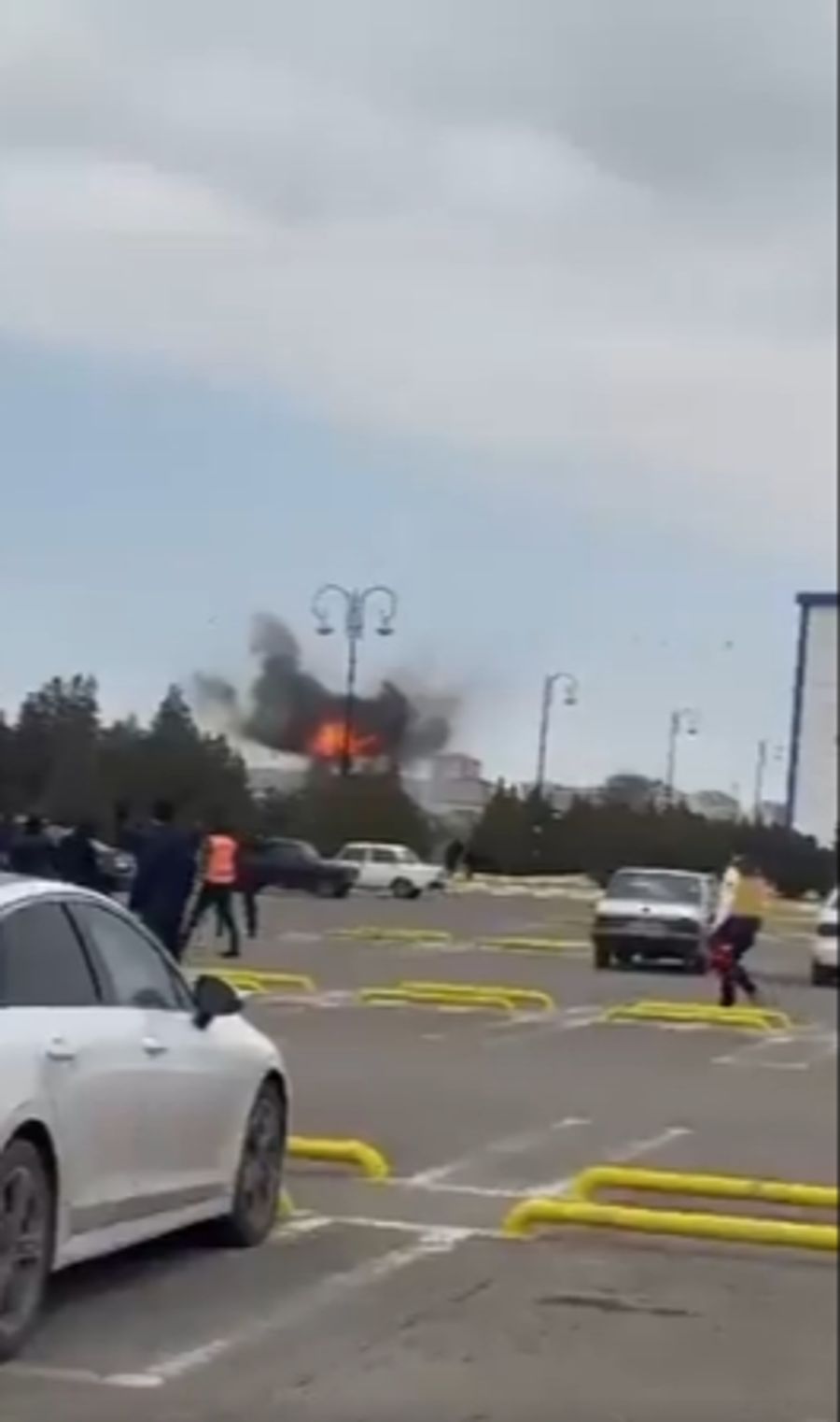 Der Flughafen ist rund zehn Kilometer von der Grenze zum Iran entfernt.
