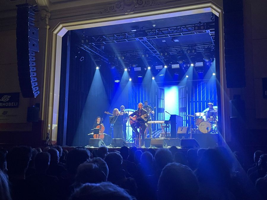 ... Star-Violinistin Gwendolyn Masin ...