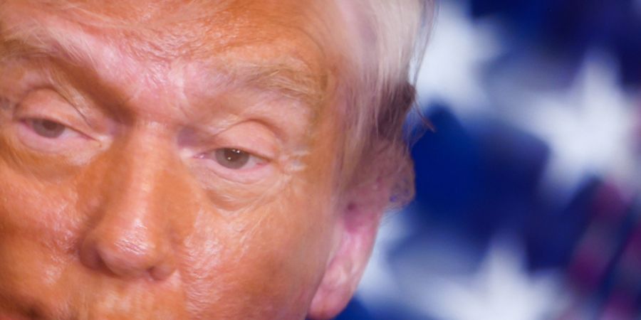Donald Trump spricht während einer Veranstaltung zum Women's History Month im East Room des Weißen Hauses. Foto: Julia Demaree Nikhinson/AP/dpa