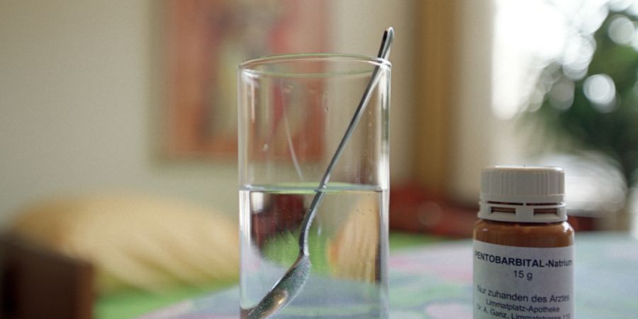 Der Zürcher Kantonsrat will Sterbehlife in allen Alterszentren und Spitälern erlauben. (Symbolbild)