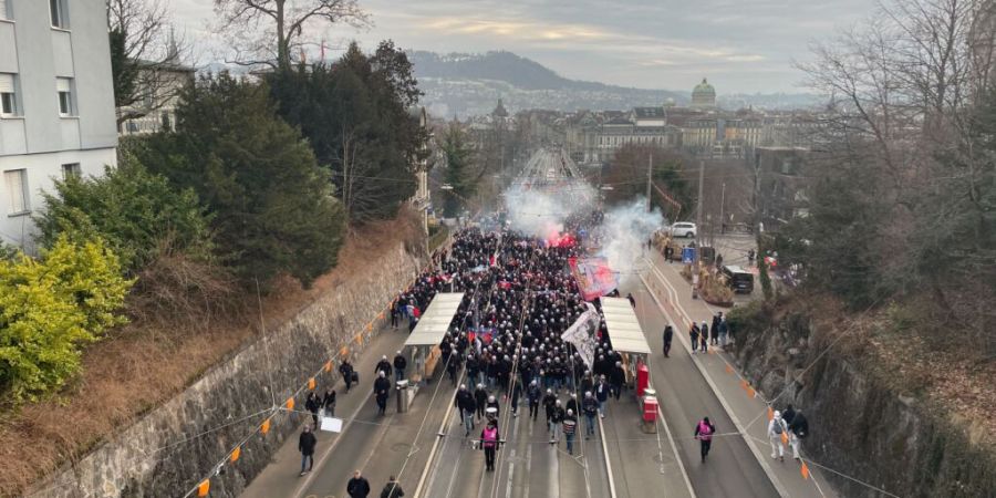 Einige Hundert Lyon-Fans zogen am Donnerstagabend lautstark in Richtung Wankdorf.