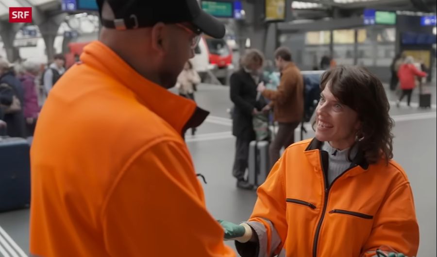 Mona Vetsch besucht den HB Zürich für einmal nicht als Passagierin.