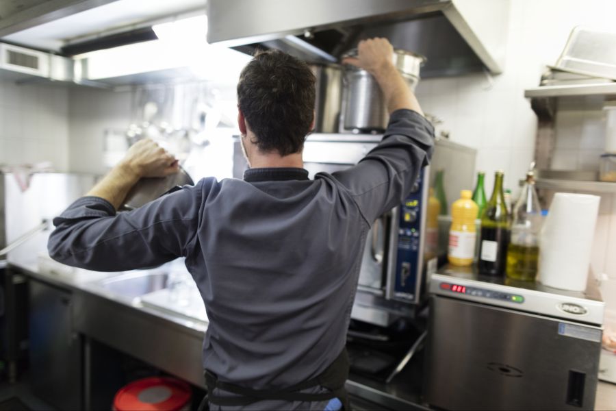 «Der Fachkräftemangel im Kanton Bern ist immer noch sehr akut», erklärt auch Matthias Achtnich. (Symbolbild)
