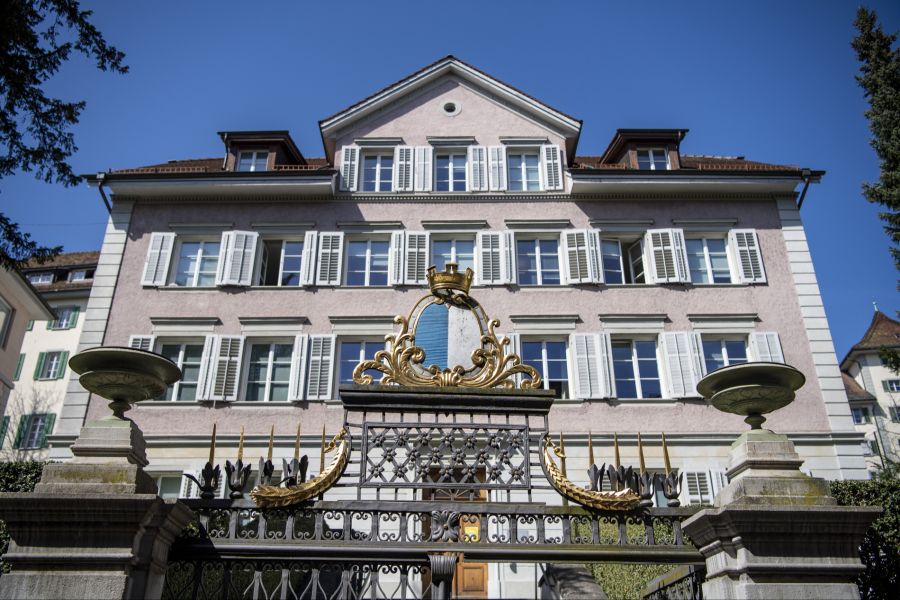 Doch diese Versprechen hielt er jedoch nicht ein. Deshalb ist ein 36-jähriger Luzerner vom Bezirksgericht Luzern wegen Betrugs verurteilt worden. (Archivbild)