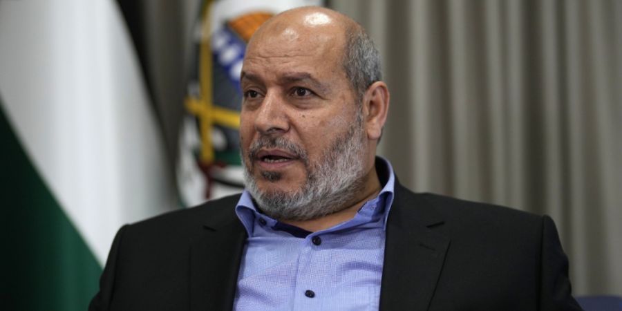 ARCHIV - Dieses Bild vom 24. April 2024 zeigt den stellvertretenden Chefs des Hamas-Politbüros, Chalil al-Haja, der die militante palästinensische Gruppe bei den Verhandlungen über e...