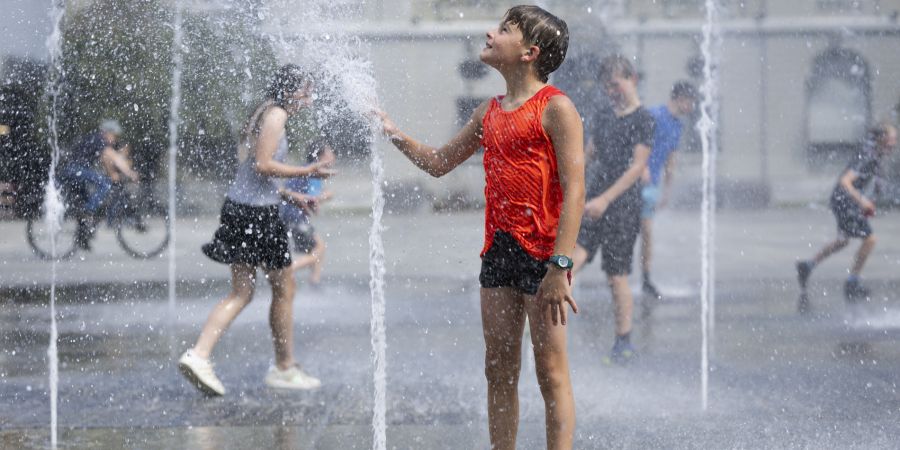 Bundesplatz Bern Hitze Abkühlung