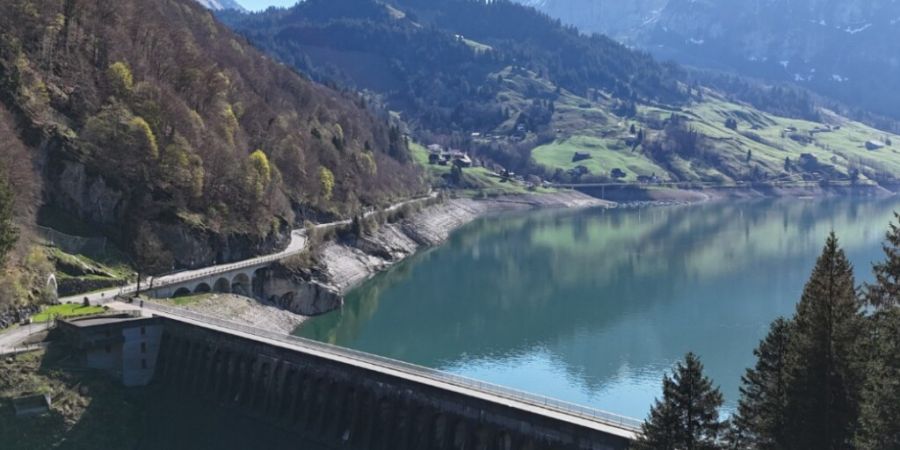 Der Wägitalersee wird von der Staumauer Schräh gestaut. (Handout)