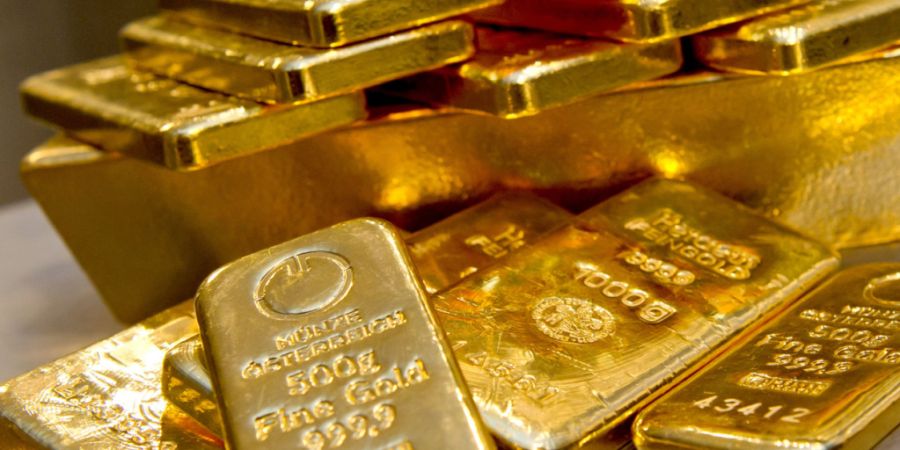 Goldbarren in unterschiedlicher Grösse liegen bei einem Goldhändler in einem Tresor. (Archivbild)
