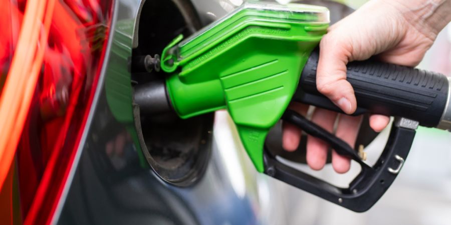 Ungünstiges Timing: Ausgerechnet zum verkehrsreichen Oster-Beginn erreichen Benzin- und Dieselpreise für Motorisierte ärgerliche Spitzen. (Archivbild)