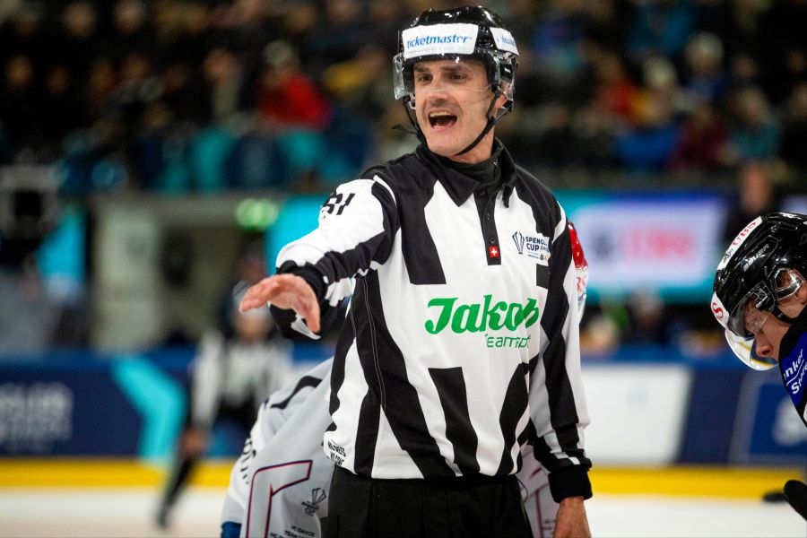 Schiedsrichter Stany Gnemmi ist seit 1997 aktiv.