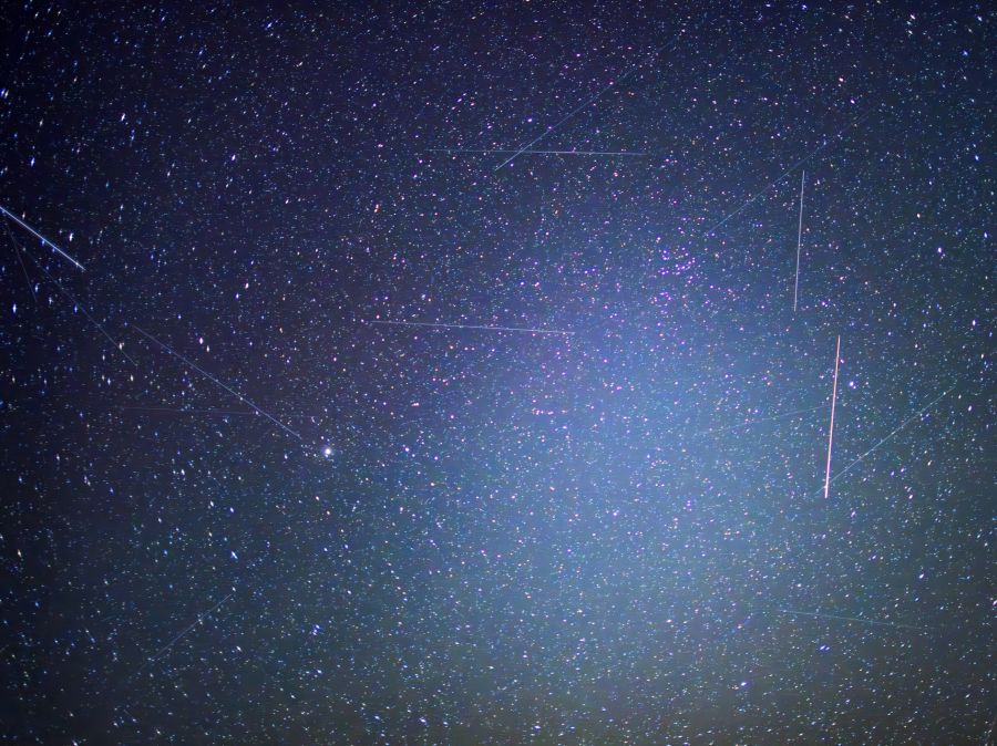 Gegen das Bauprojekt für Satelliten-Internet gibt es Widerstand: Eine Online-Petition sammelt über 10'000 Unterschriften.
