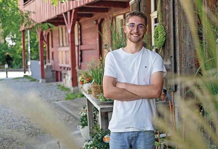 Roman Bollhalder berät seit März Kundschaft an der Hinterdorfstrasse in Zuzwil. Im Januar übernimmt er die Geschäftsführung.