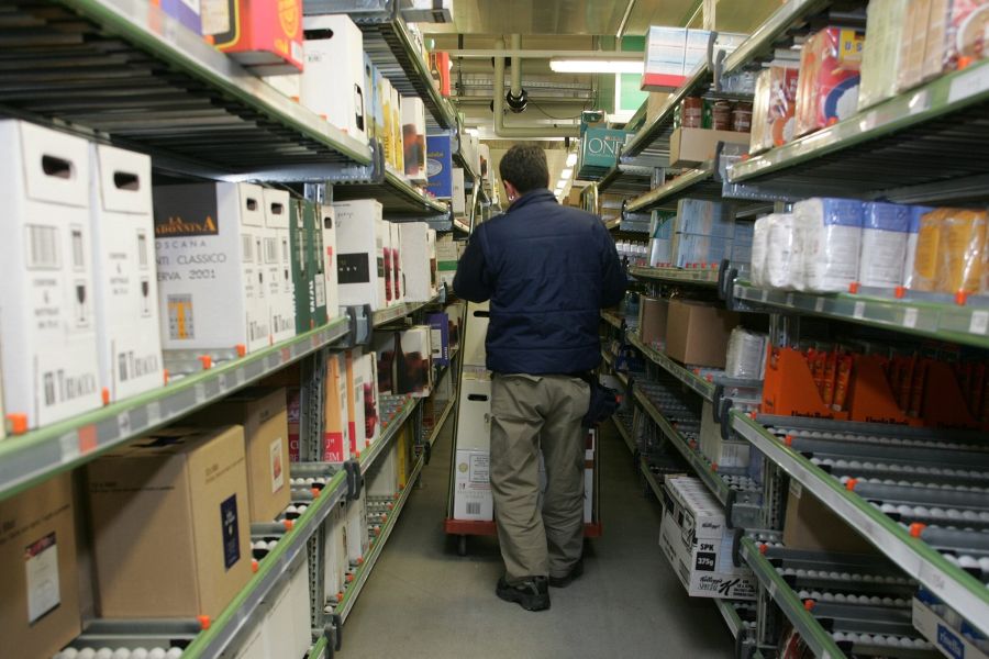 Coop hat Schirme mit UV-Schutz ins Sortiment aufgenommen.