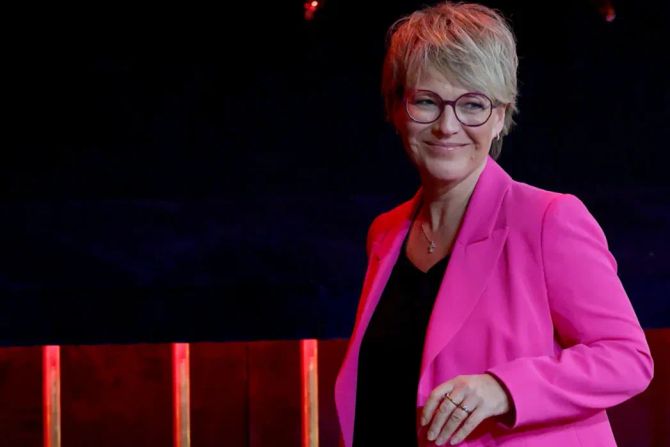 Moderatorin Andrea Ballschuh
