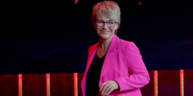 Moderatorin Andrea Ballschuh