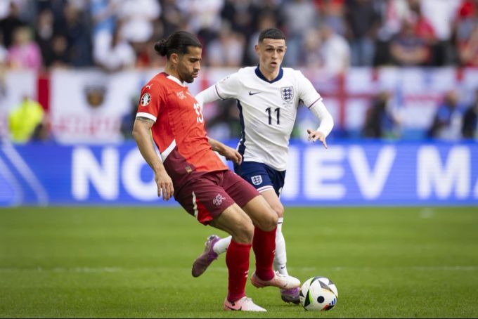 Ricardo Rodriguez (links) spielte an dieser EM in allen Partien der Schweizer Nati über die volle Spielzeit. schweizer nati