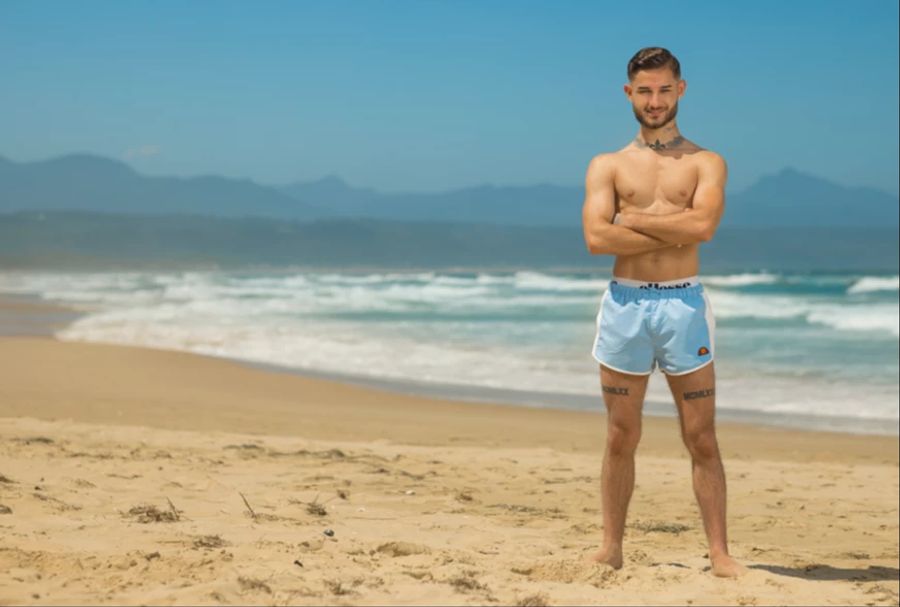 Automobilfachmann Dario (21) ist ein echter Frühaufsteher und rappt gerne auf Deutsch.