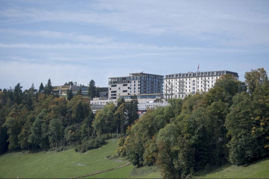 Als Standort steht das Luxusressort auf dem Bürgenstock im Vordergrund: Im Kanton Nidwalden sollen diesbezüglich bereits mehrere Planungssitzungen stattgefunden haben. (Archivbild)