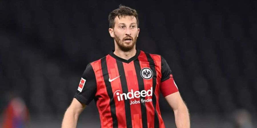 Frankfurts David Abraham kehrt gegen Werder Brmeen in die Startelf zurück. Foto: Soeren Stache/dpa-Zentralbild/ZB