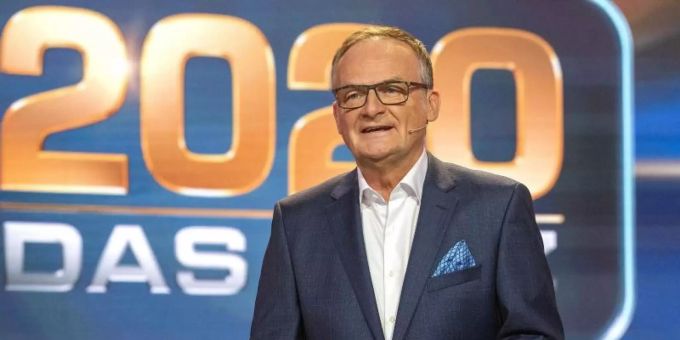 «2020 - Das Quiz» - moderiert von Frank Plasberg. Foto: Max Kohr/NDR/dpa «2020 - Das Quiz» - moderiert von Frank Plasberg. Foto: Max Kohr/NDR/dpa