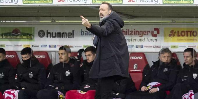 VfB-Trainer Pellegrino Matarazzo wünscht sich endlich einen Heimsieg in der Bundesliga. Foto: Tom Weller/dpa