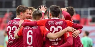 Regensburg - Drei Tore in zehn Minuten: Regensburg besiegt SV Sandhausen Regensburg - Drei Tore in zehn Minuten: Regensburg besiegt SV Sandhausen