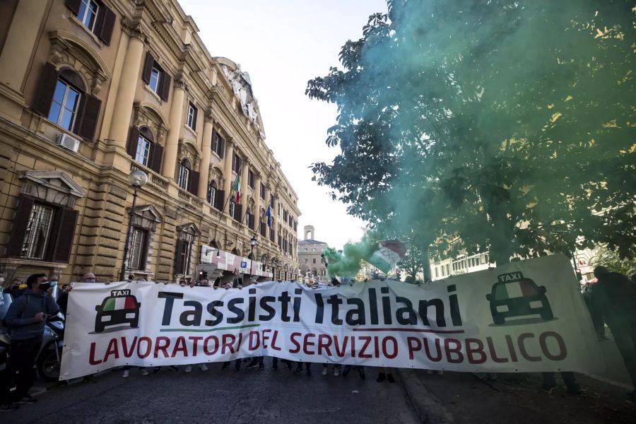 Protest of striking taxi drivers against Covid-19 decree in Rome