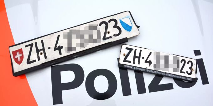 Die Autofahrerin war mit gefälschten Kontrollschildern unterwegs.