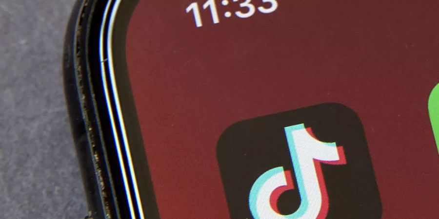 In den USA hat eine Richterin eine Anordnung ausgesetzt, die das Schicksal des Social-Media-Dienstes Tiktok besiegeln würde. (Archivbild)