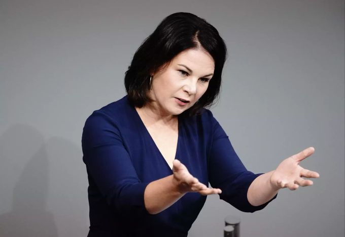 Die Grünen-Vorsitzende Annalena Baerbock fordert eine Solar-Pflicht für alle Gebäude. Annalena Baerbock