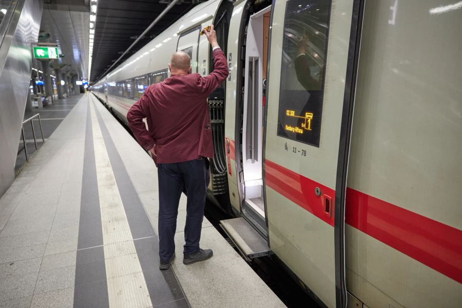 Es vergeht kaum eine Woche, in der in Deutschland im Bahn- oder Flugverkehr nicht gestreikt wird. (Symbolbild)