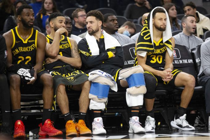Die Golden State Warriors aus der NBA trauern um Dejan Milojević. Golden State Warriors NBA