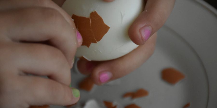 Eier sollten für Kinder am besten hart gekocht sein.