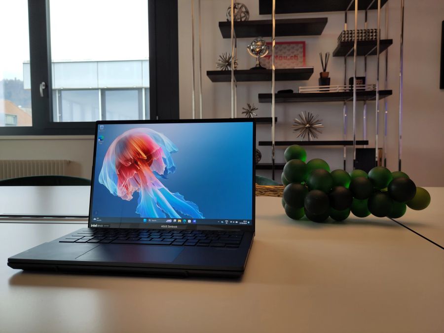 Asus Zenbook Duo 2024