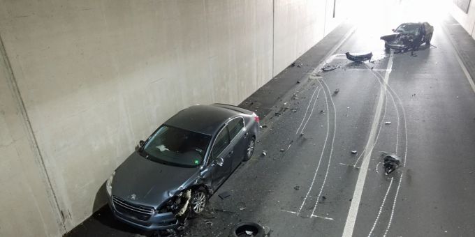 Drei Verletzte nach Kollision in Tunnel bei Horw LU. Horw LU