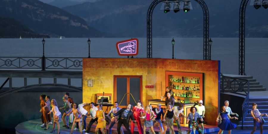 Das Musical «Io senza te» mit den Liedern der Berner Musikgruppe Peter, Sue und Marc am Thunersee war laut den den Veranstaltern ein Erfolg: Die Plätze von 30 Vorstellungen sind zu 90 Prozent verkauft worden, 70'000 Besucherinnen und Besucher haben die Produktion gesehen.
