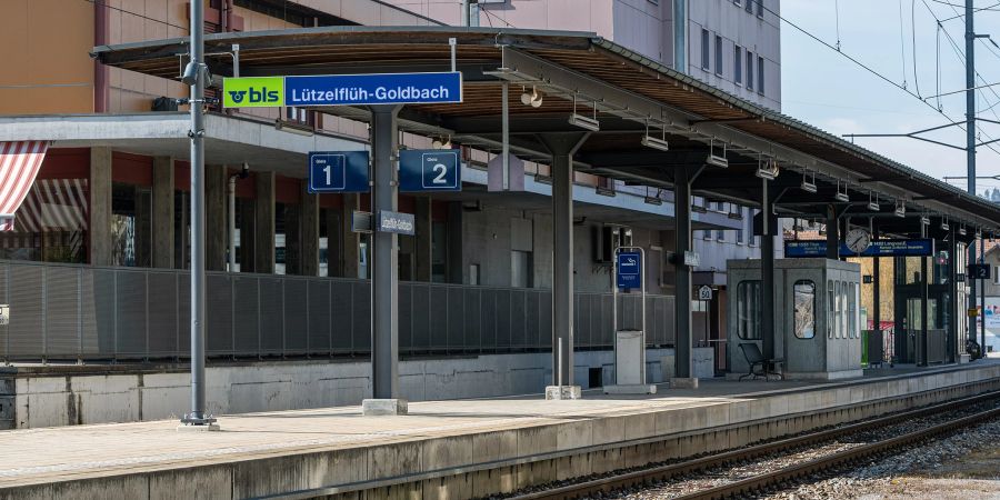 Der BLS Bahnhof Lützelflüh Goldbach.
