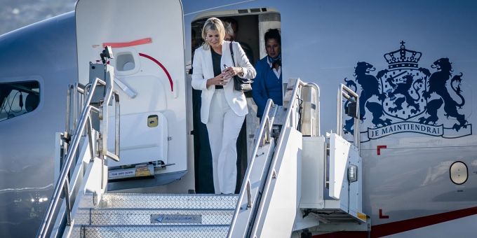 Queen Maxima lands in San Francisco.