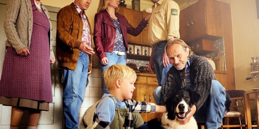 «Guglhupfgeschwader»: Familie Eberhofer heisst Hund Hinkelotta herzlich willkommen.