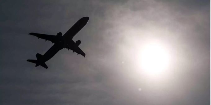 Die Corona-Krise hat die Flugbranche hart getroffen. (Symbolbild) Corona
