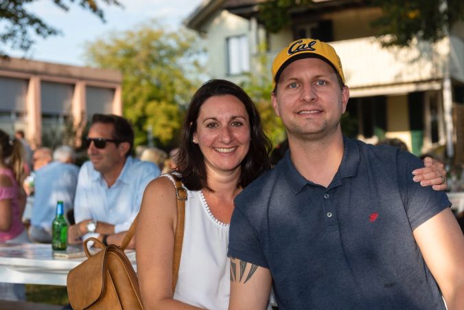 Fühlen sich willkommen in Wolfwil: Patrik und Jasmin.