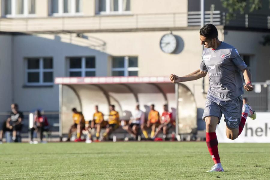 Im Viertelfinal liess Winterthur Bavois keine Chance – Torschütze Anas Mahamid jubelt über das 4:0.