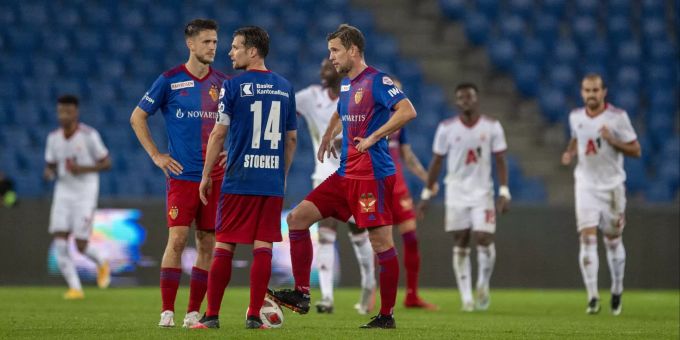 Valentin Stocker und seine Kollegen beim FC Basel sind ratlos. FC Basel