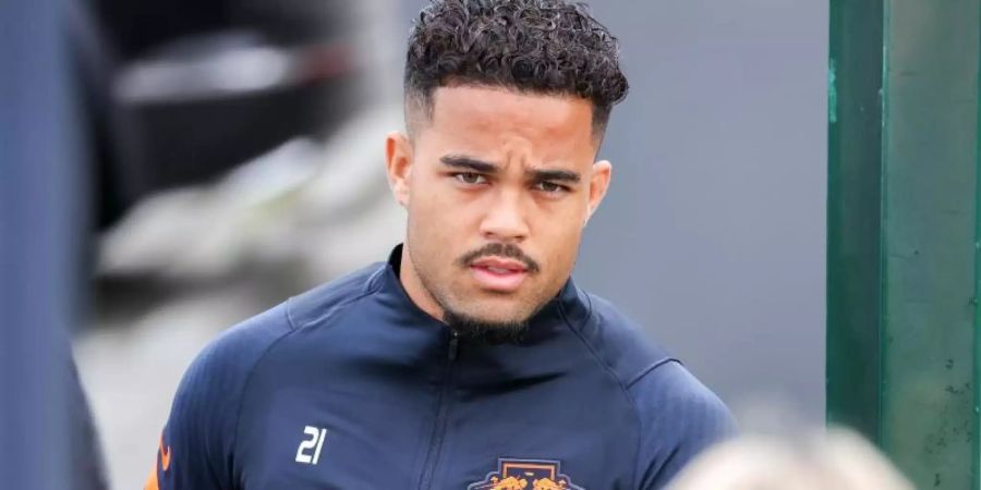Muss in Augsburg vorerst auf der Bank Platz nehmen: RB-Neuzugang Justin Kluivert. Foto: Jan Woitas/dpa-Zentralbild/dpa