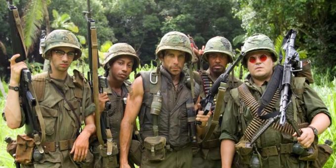 Ben Stiller (M) als Speedman und Jack Black (r) als Jeff Portnoy in einer Szene der Actionkomödie «Tropic Thunder». Foto: -/DreamWorks/Kabel eins /dpa Ben Stiller (M) als Speedman und Jack Black (r) als Jeff Portnoy in einer Szene der Actionkomödie «Tropic Thunder». Foto: -/DreamWorks/Kabel eins /dpa