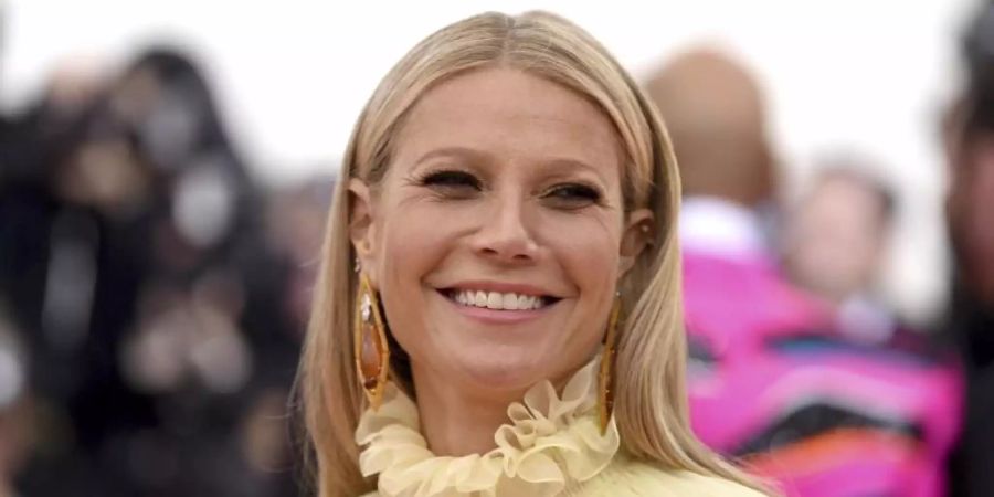 Die US-Schauspielerin Gwyneth Paltrow bedankt sich für Glückwünsche auf ihre ganz eigene Weise. Foto: Evan Agostini/Invision/AP/dpa