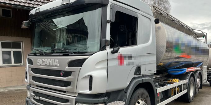 Lütisburg: Lenker nach Kollision ermittelt Lütisburg: Unfalllenker ermittelt