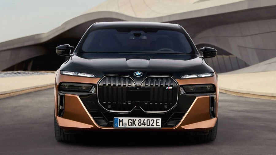 2023 BMW i7 M70